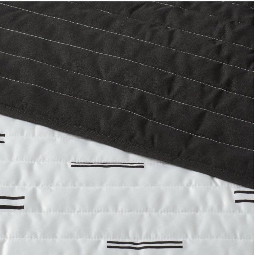 Twin/XL Twin Satin Quilt White/Black- Room Essentials 92in X 66in NEW